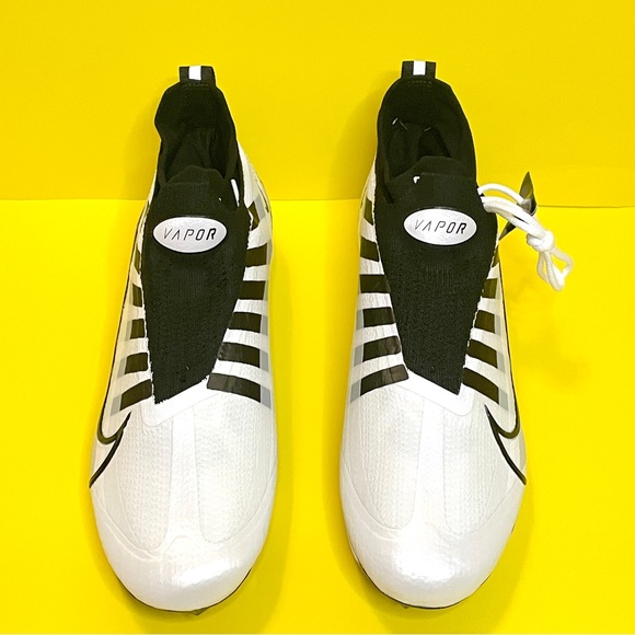 Nike Vapor Edge Elite 360 Flyknit Football Cleats Size 9 White Silver DQ3558-100 - Picture 2 of 7